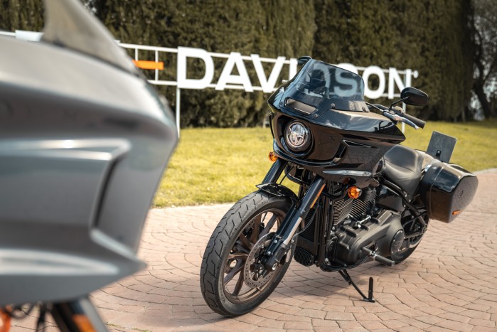 12 Harley Davidson Low Rider ST testy prasowe